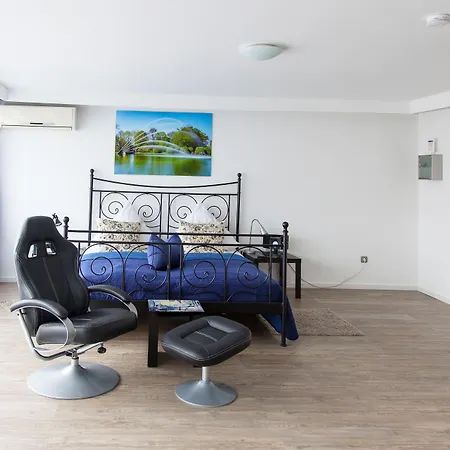 Отель Art Koerschen